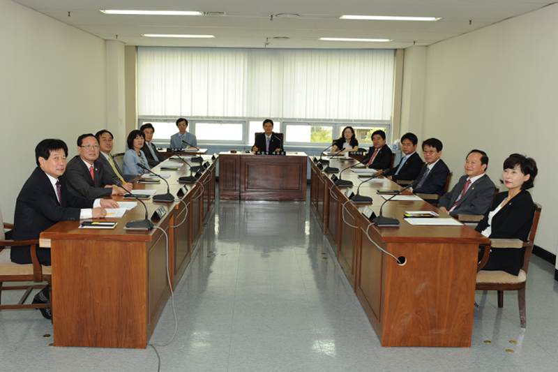 제208회 예산결산특별위원회 1번째